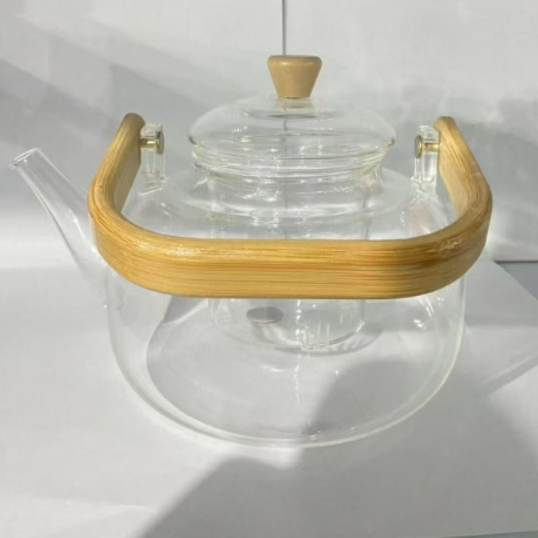 d743-黄手把提梁壶