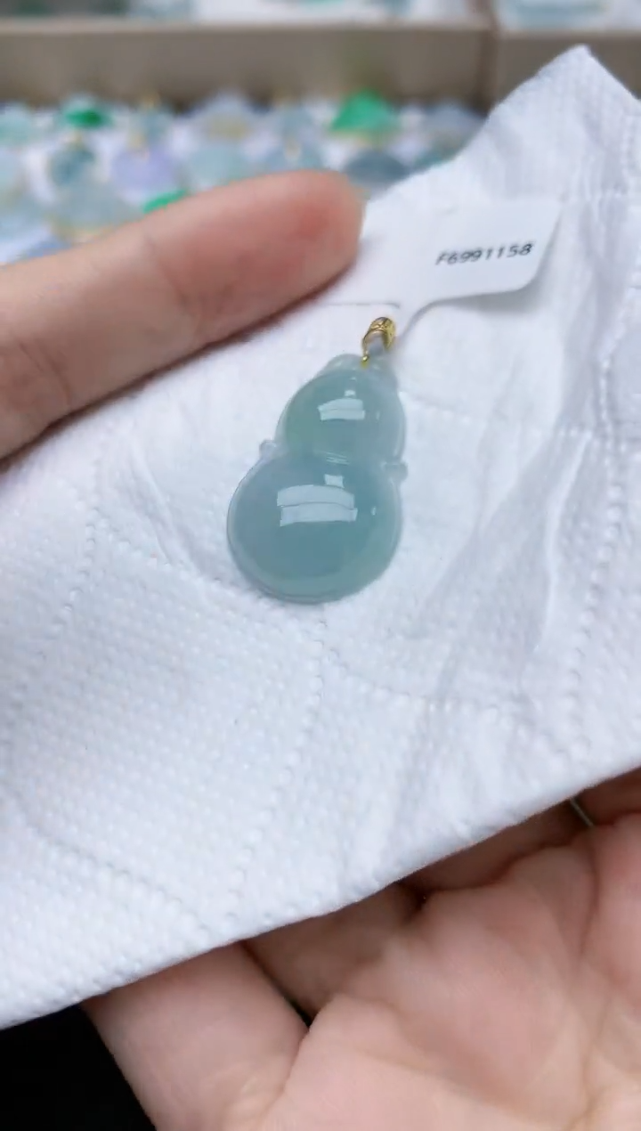 翡翠18K金镶嵌颈饰天然翡翠A货