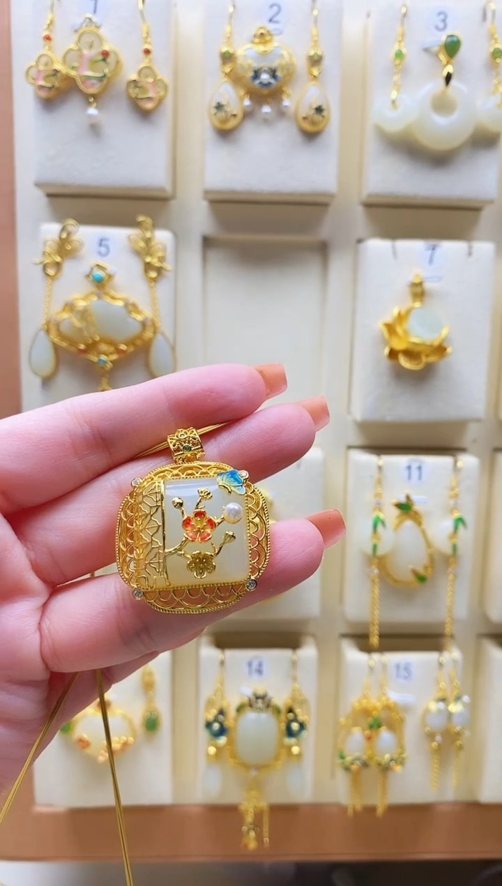 颈饰银S925镀金镶嵌和田玉1