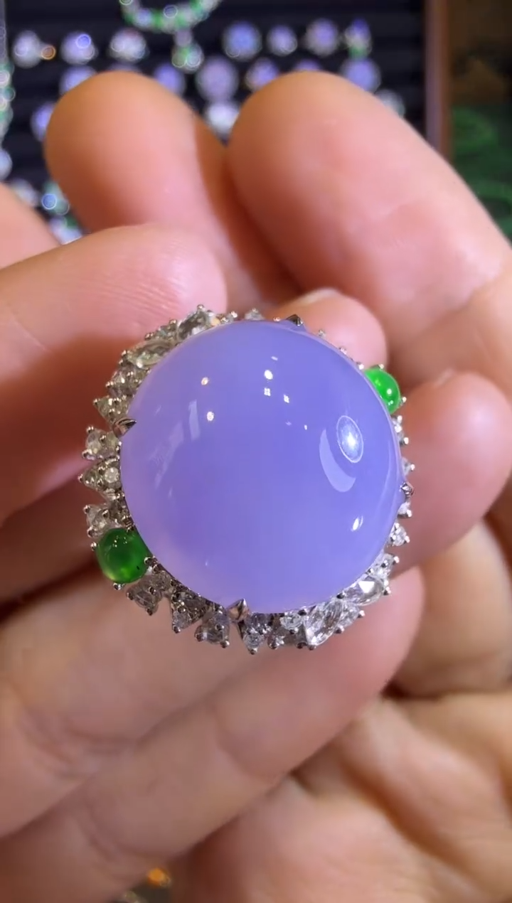 【闪购商品】翡翠戒指18K金镶嵌紫罗兰鸽子蛋大戒指