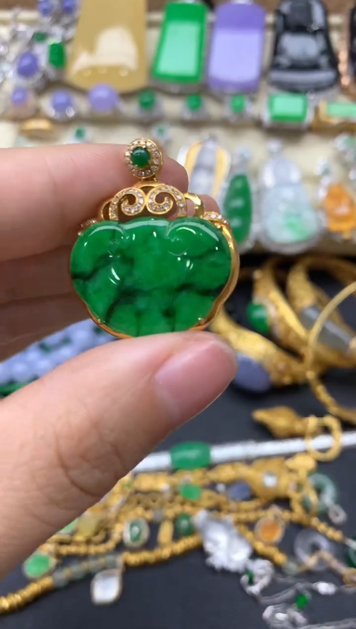 【闪购商品】翡翠颈饰18K金镶嵌320-中国好珍宝