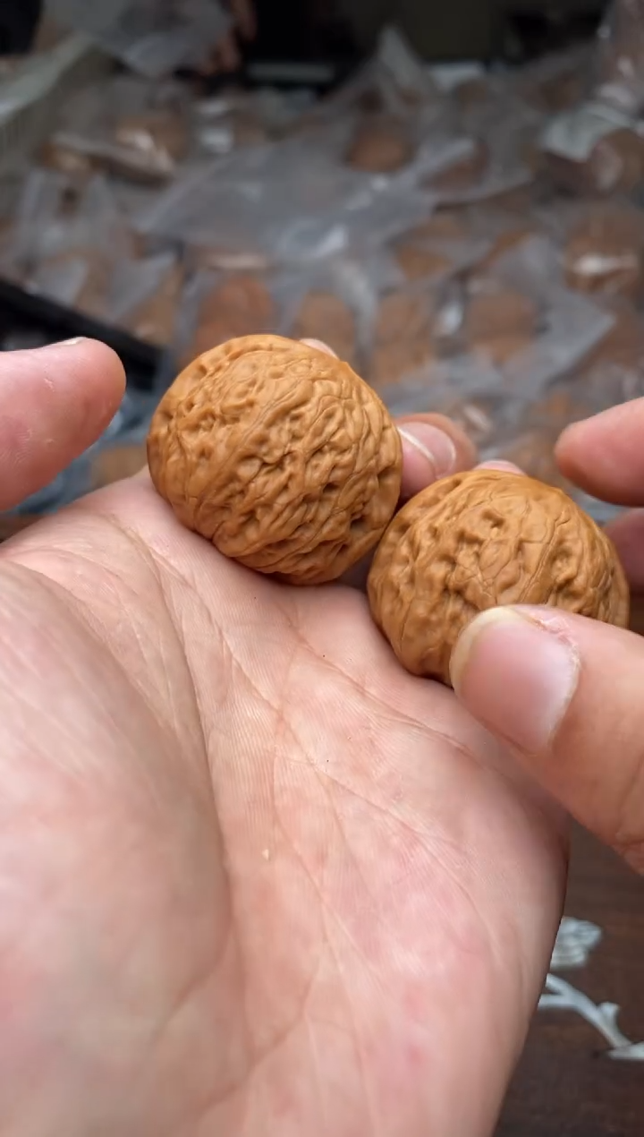 【闪购商品】文玩核桃把件A17号铁锤36尺