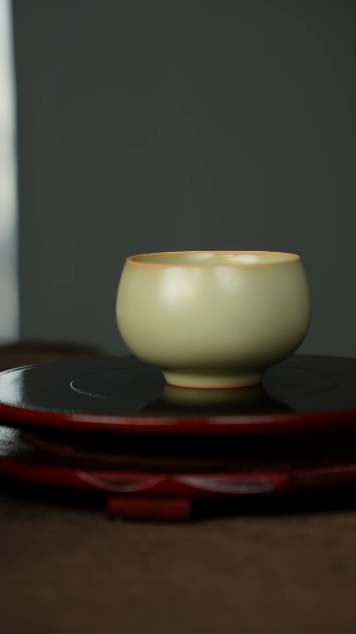 全品 粉青 禅定杯 带底款