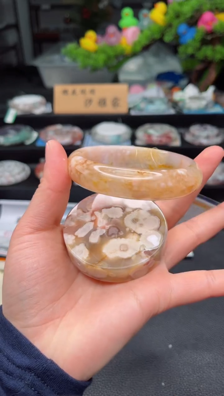 石英质玉未镶嵌手镯64圈口（赠品镯心）3918261