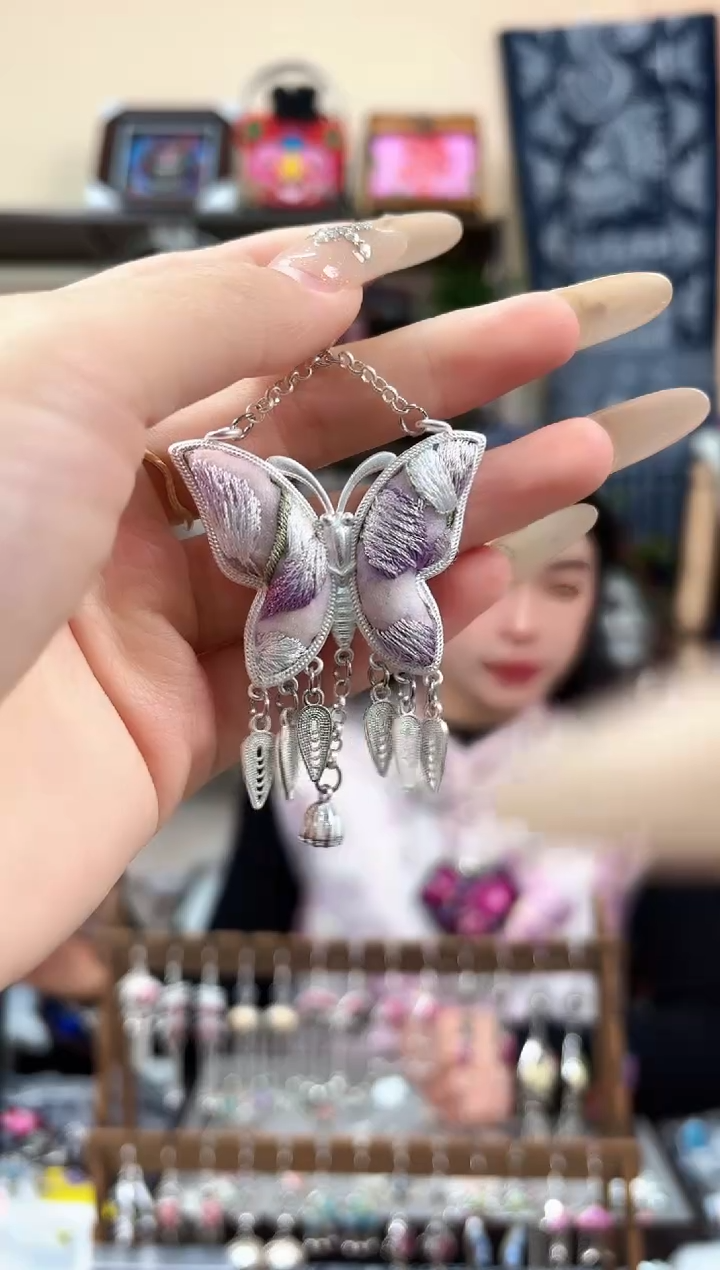 织绣民族风非遗老绣苗银饰品604