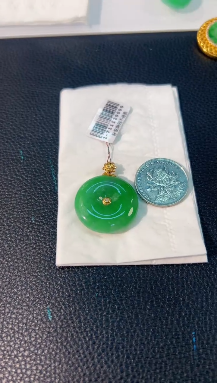 颈饰18K金镶嵌翡翠 缅料A货/支持复检/一件