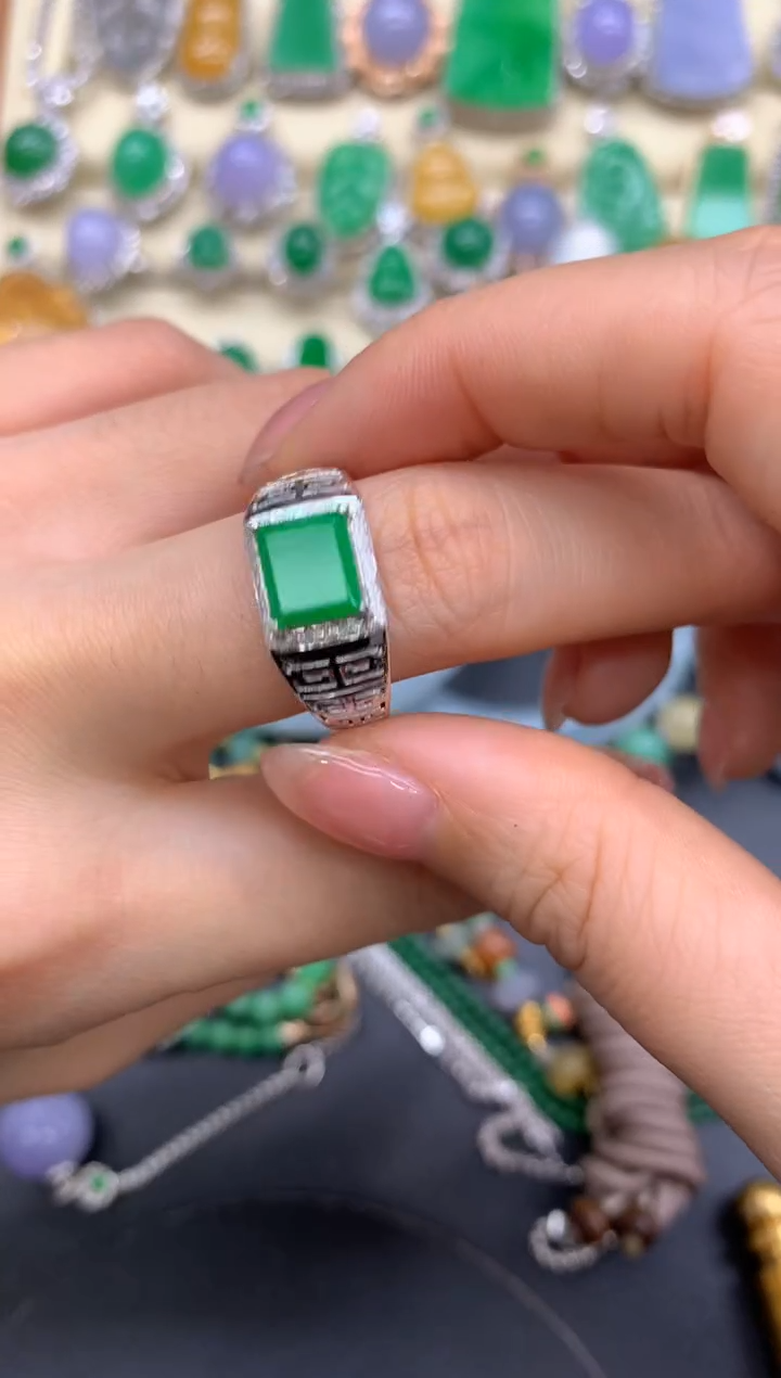 【闪购商品】翡翠戒指18K金镶嵌419-中国好珍宝