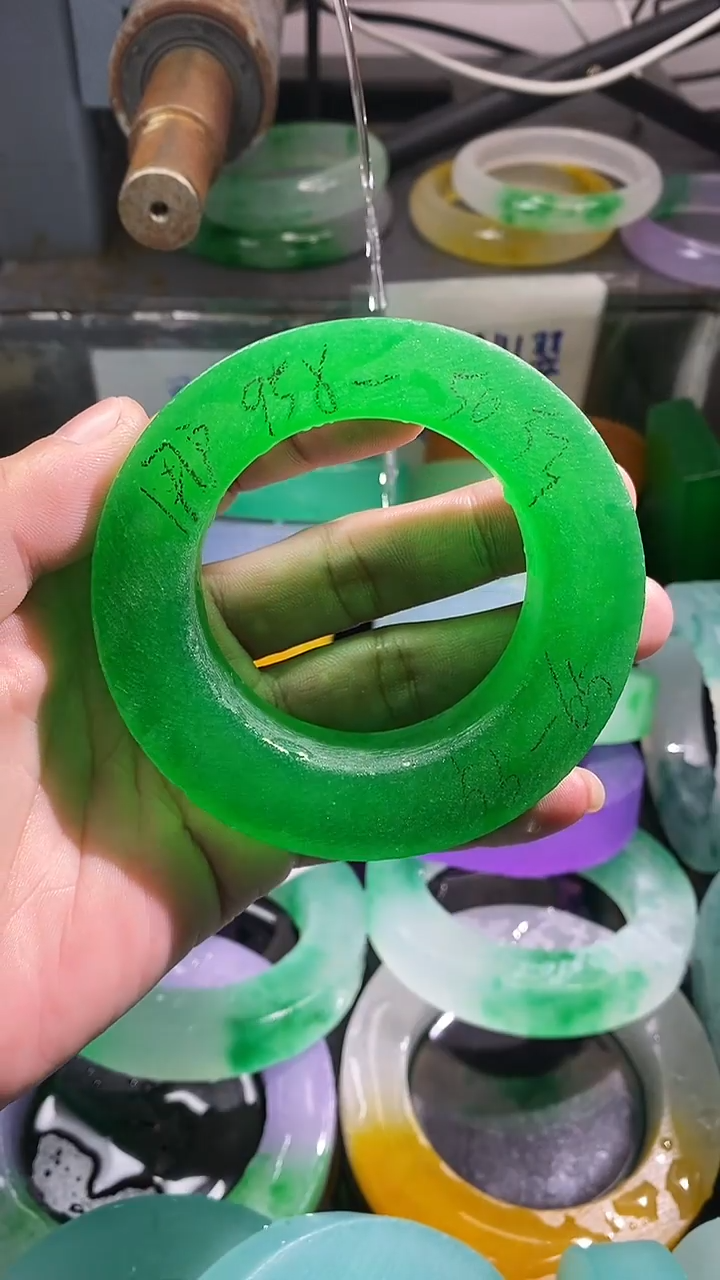 玉用****3非洲老料百搭手镯