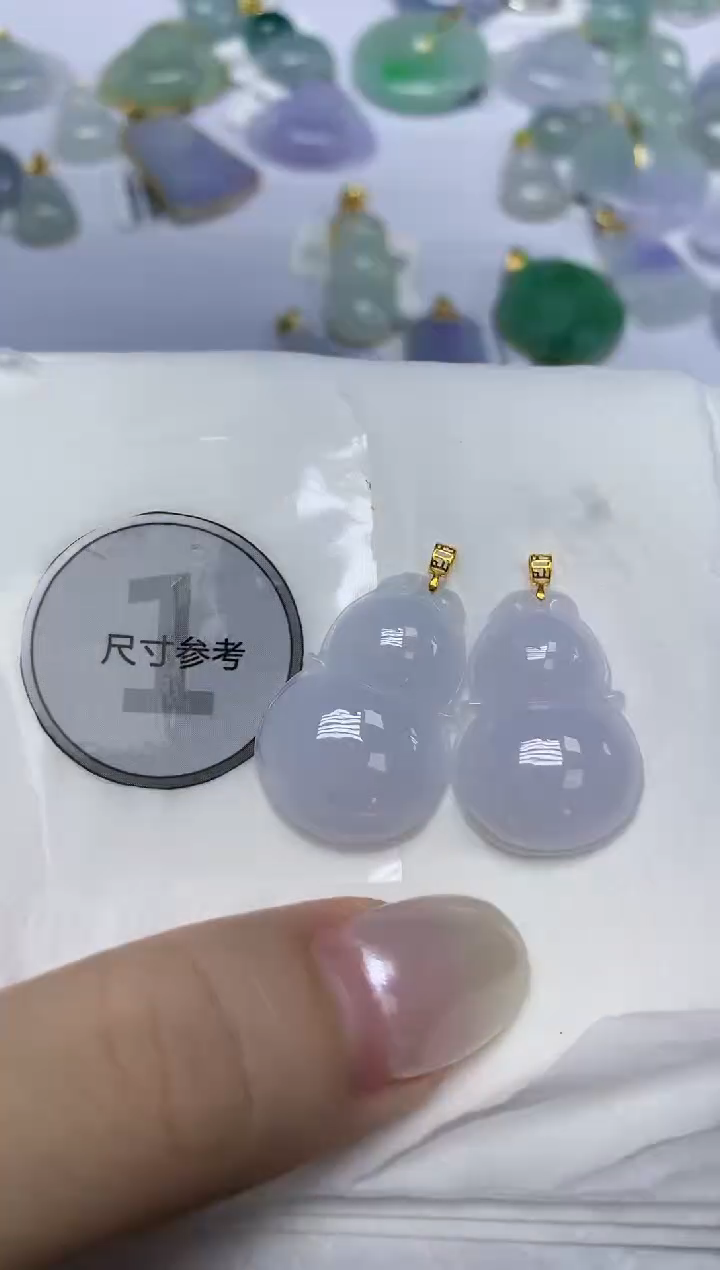 翡翠18K金镶嵌颈饰天然缅甸翡翠A货多样性发其一