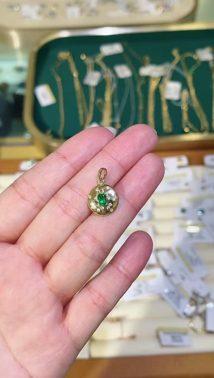 【闪购商品】祖母绿吊坠(不含链)18K金镶嵌祖母绿圆盘吊坠