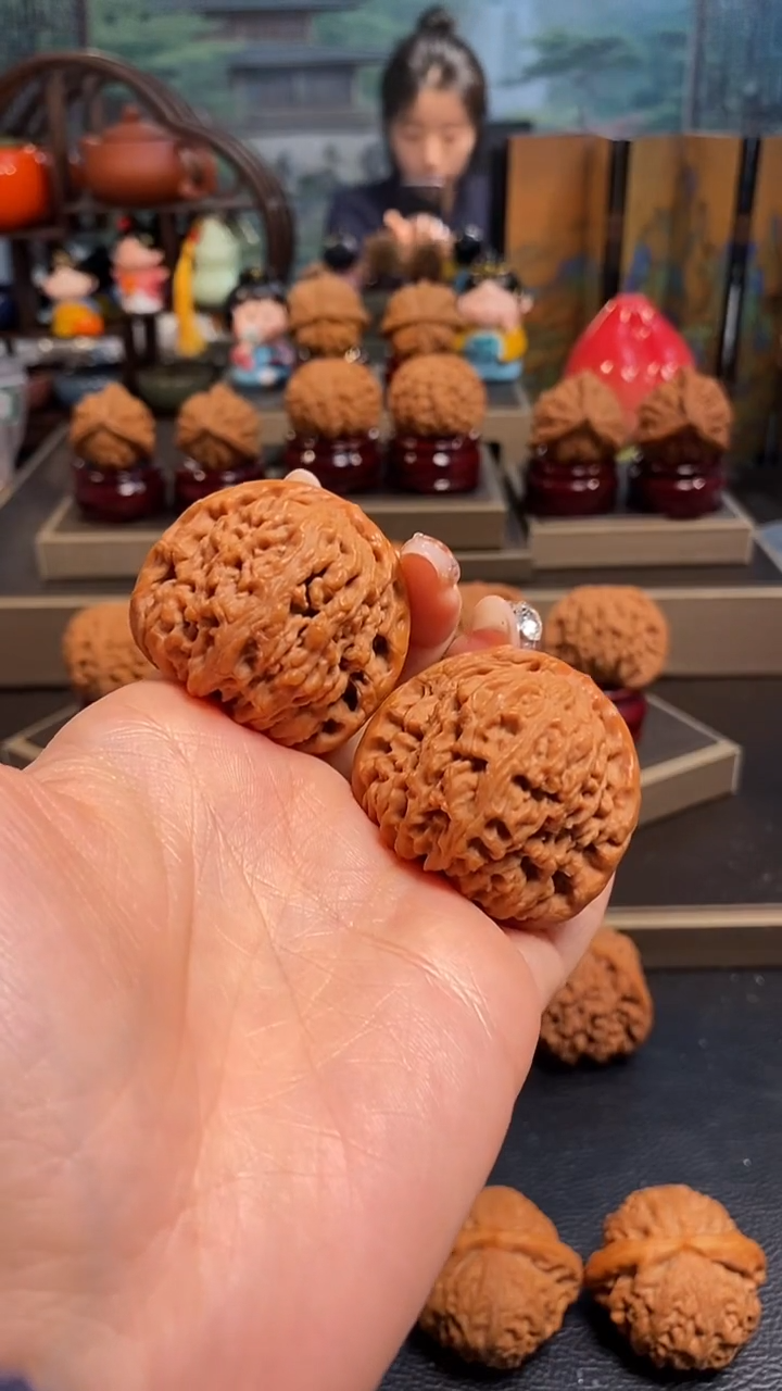 【闪购商品】文玩核桃吊坠K209南疆石41