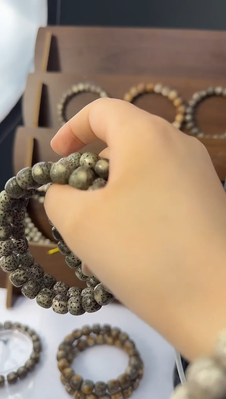 手串星月菩提绿冰