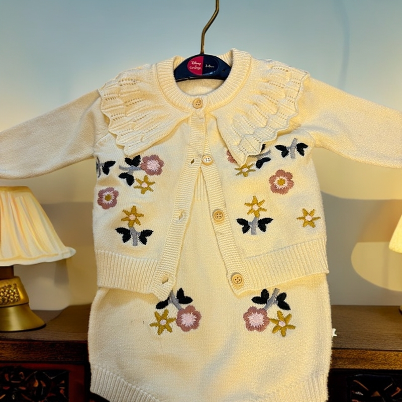 婴童刺绣花两件套