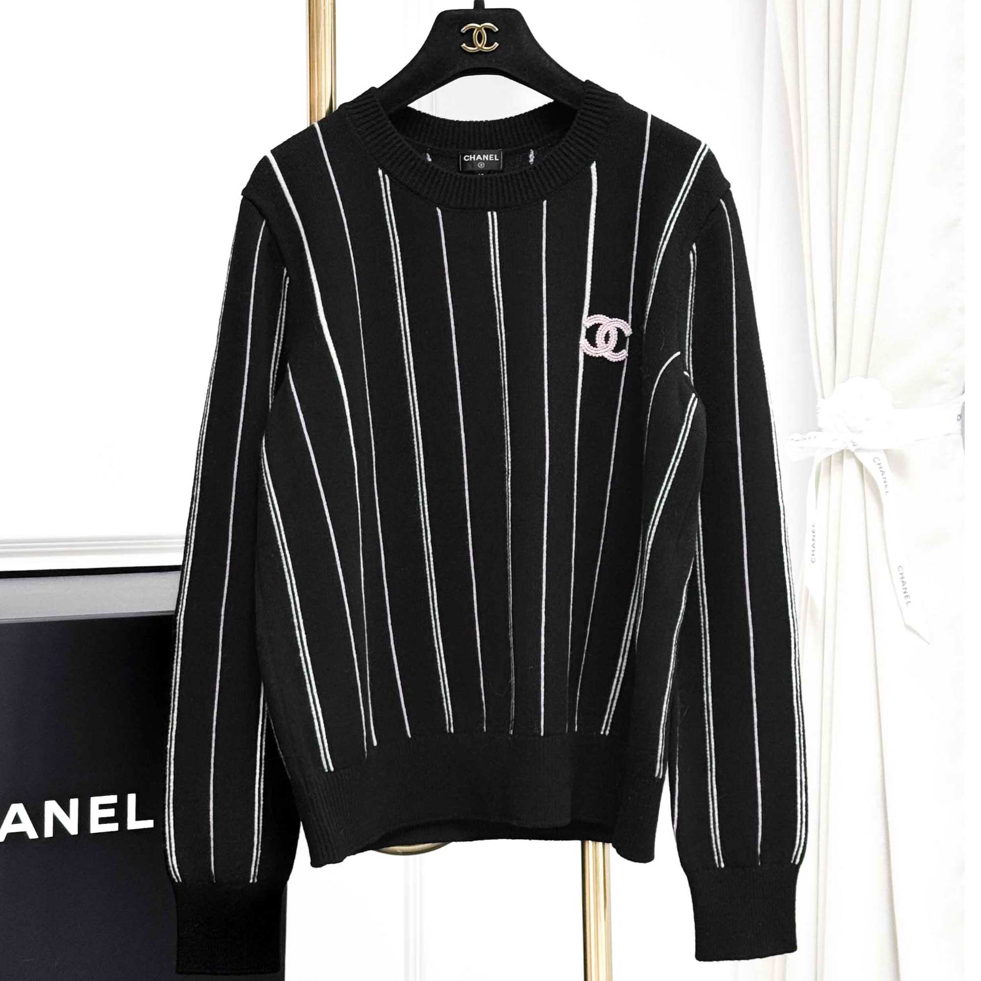 99新 Chanel/香奈儿 40码23P黑白竖条纹双C logo长袖针织上衣