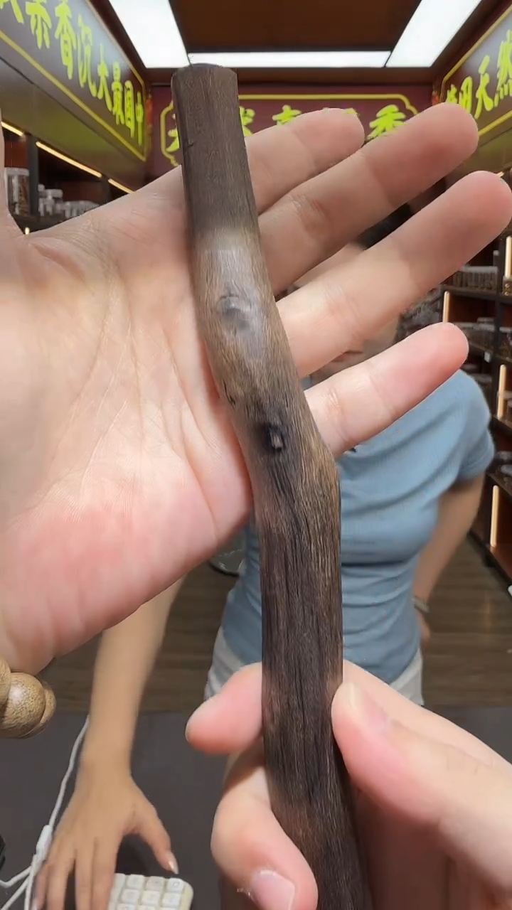 沉香吊坠狮*50号文莱小静教棍多样性发一