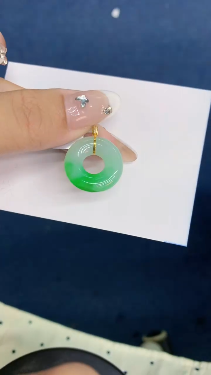 翡翠18K金镶嵌吊坠(不含链)1