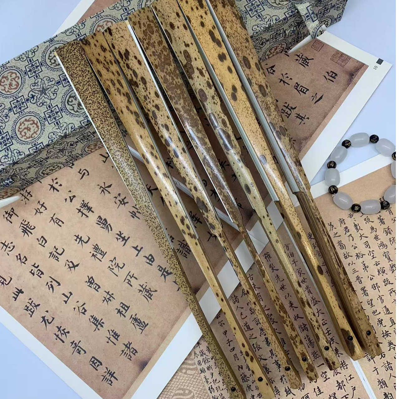 梅菉、芝麻同料三合折扇--（储德正）9.5寸2.0排口16方