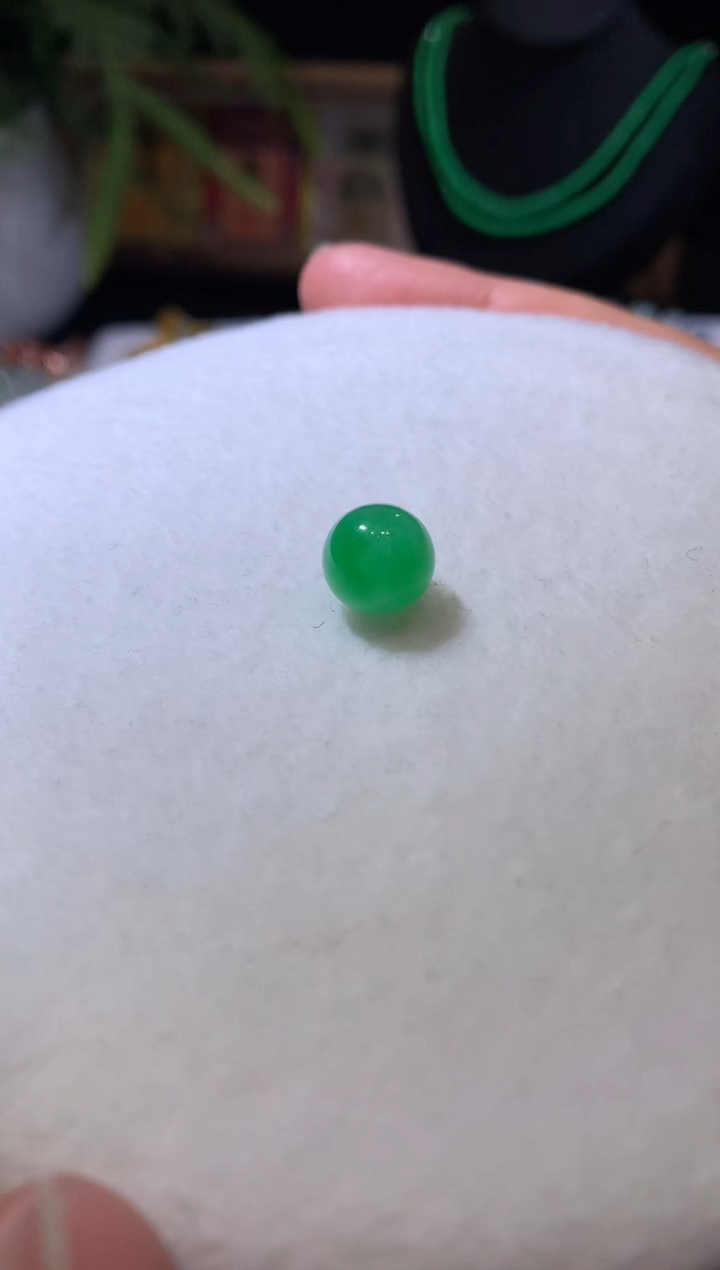 【闪购商品】定制翡翠未镶嵌10*绿珠9800+980