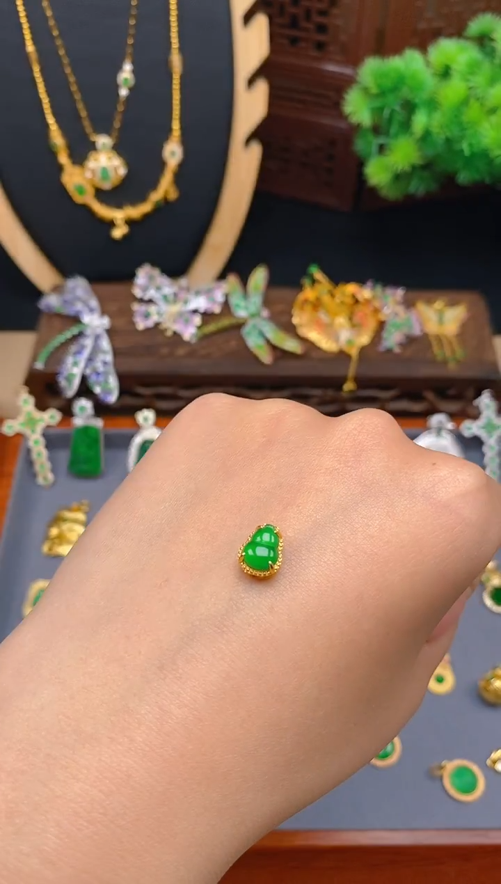 【闪购商品】翡翠吊坠(不含链)银S925镶嵌葫芦潘多拉