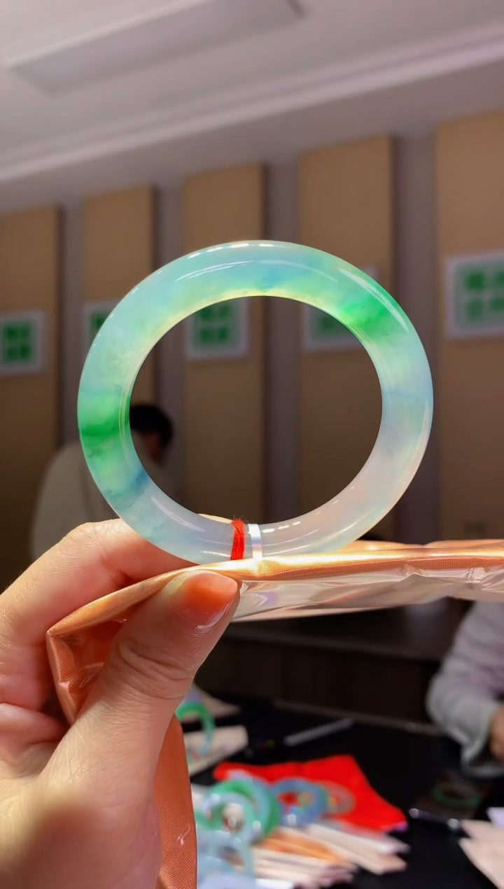 未镶嵌手镯翡翠- C159圈口 51全款76万 定金2万