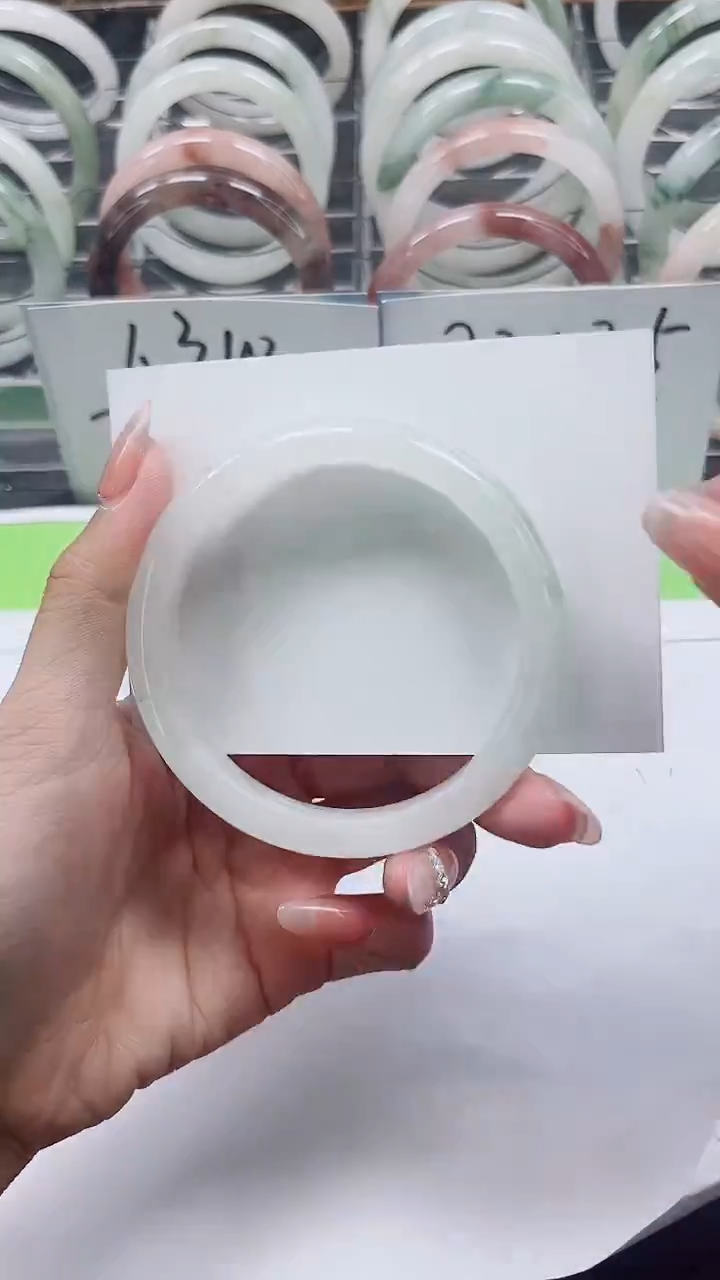 【闪购商品】石英质玉手镯未镶嵌A292-58/59