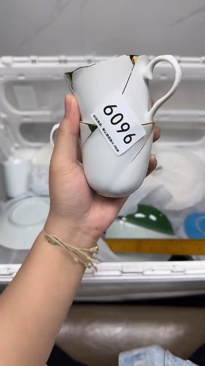 【闪购商品】6096回流瓷器默认微瑕，18.8包邮1