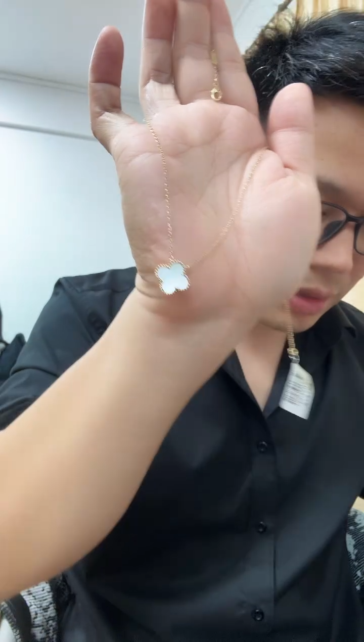 18K金镶嵌贝壳（贝母）套链白色四叶草套链  