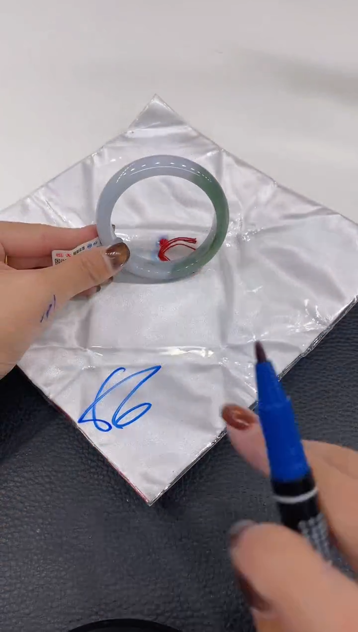 【闪购商品】翡翠手镯未镶嵌手镯