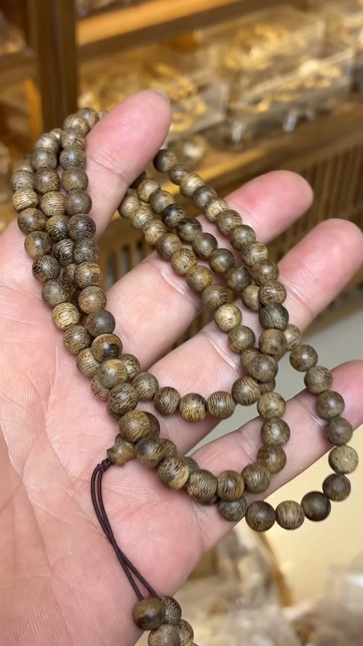 沉香手串 菩萨棋圆珠长串0.7多样性发其一