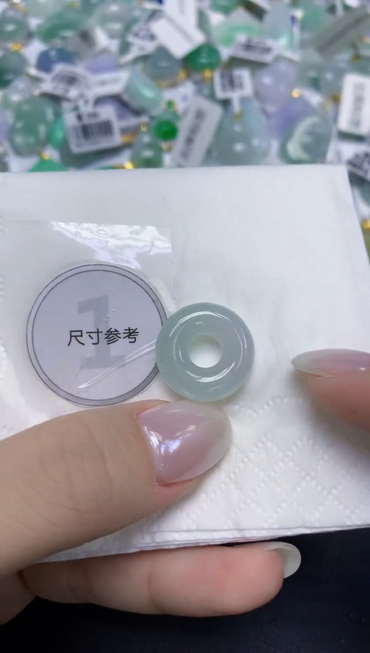 颈饰未镶嵌翡翠天然缅甸翡翠A货百元以上9元证书费自理