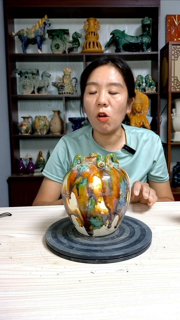 经典精美复古风格瓷器
