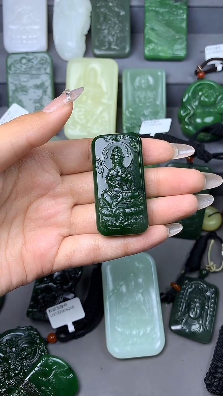 【闪购商品】定制和田玉挂件拍一发一不退不换