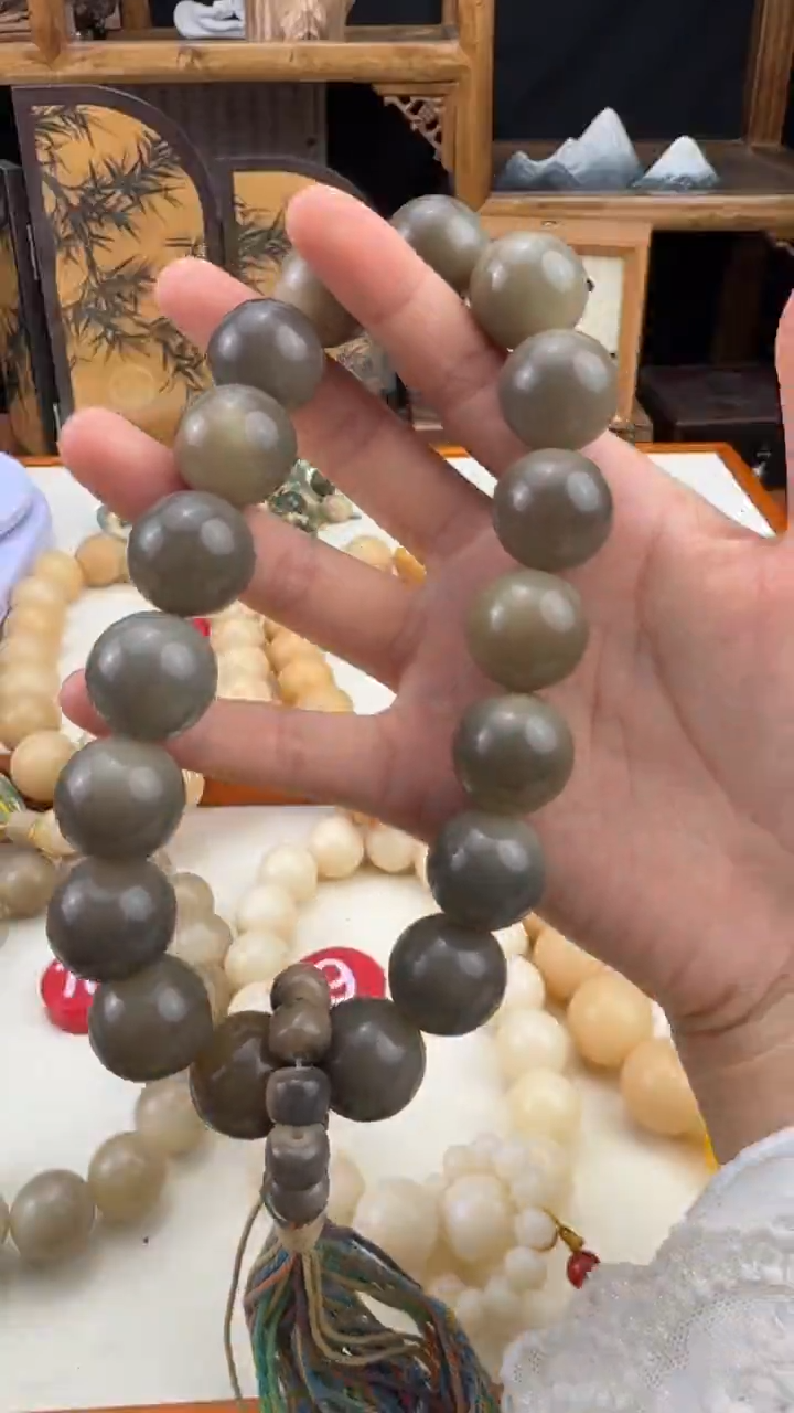 吊坠菩提根/象牙果阴皮子手持