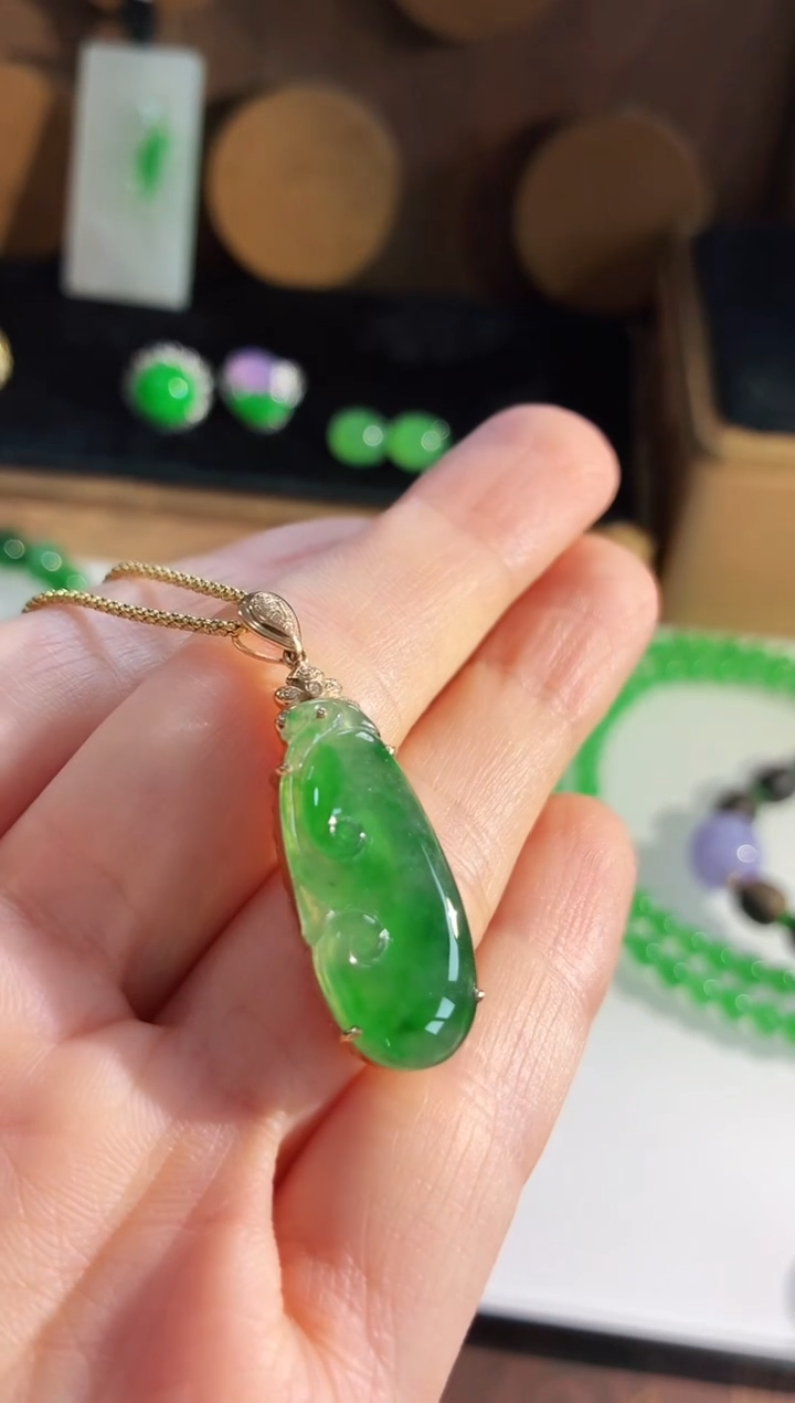 吊坠(不含链)18K金镶嵌翡翠吊坠