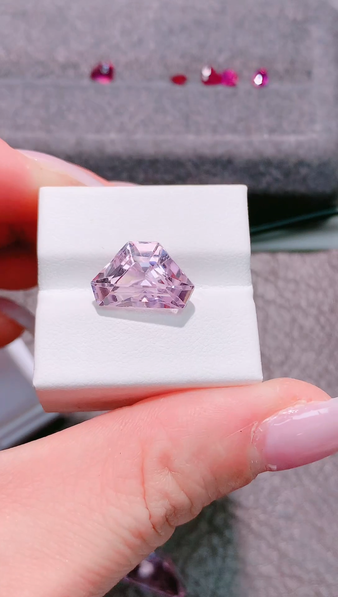 未镶嵌锂辉石裸石8.08ct