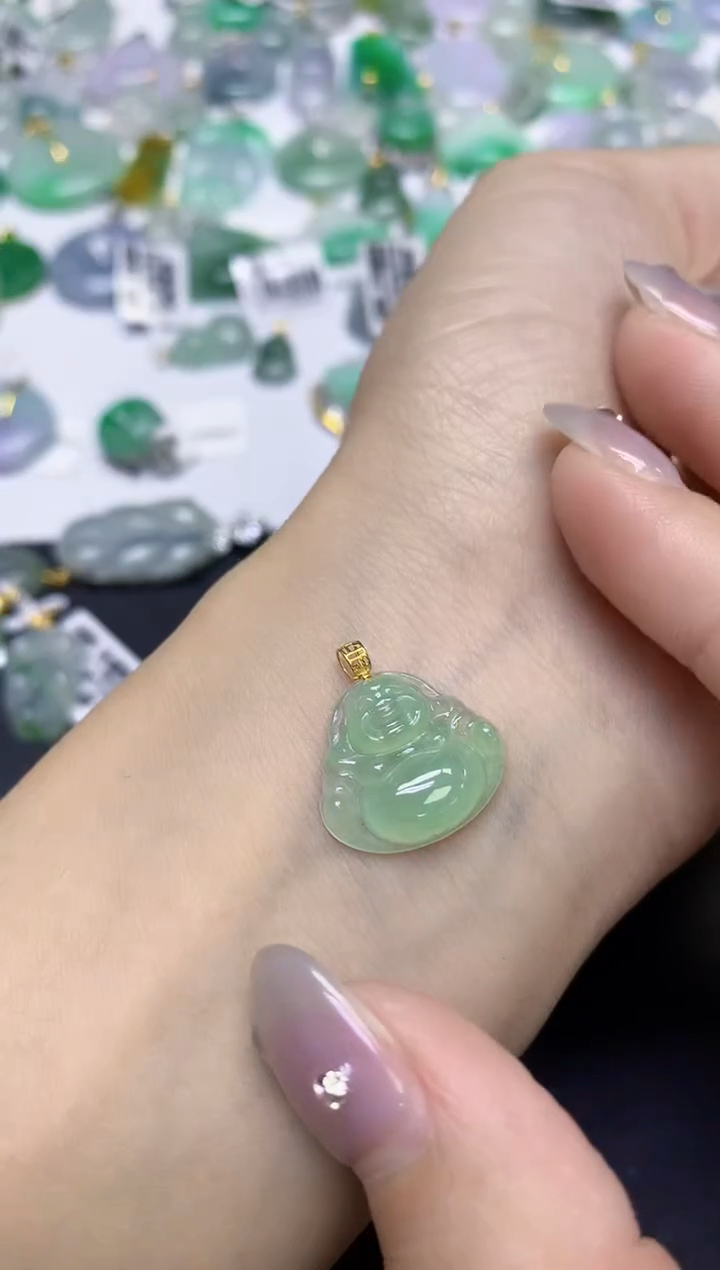 颈饰18K金镶嵌翡翠天然缅甸翡翠A货多样性发一件