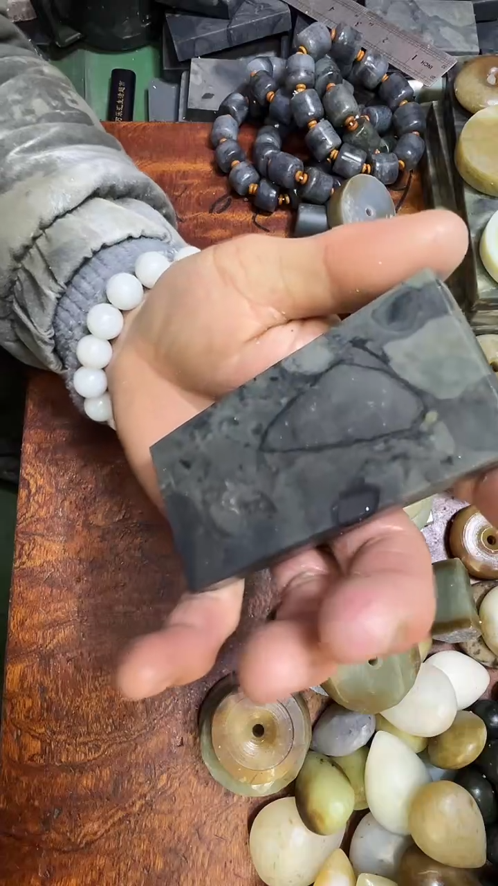 未镶嵌和田玉珠宝半成品1