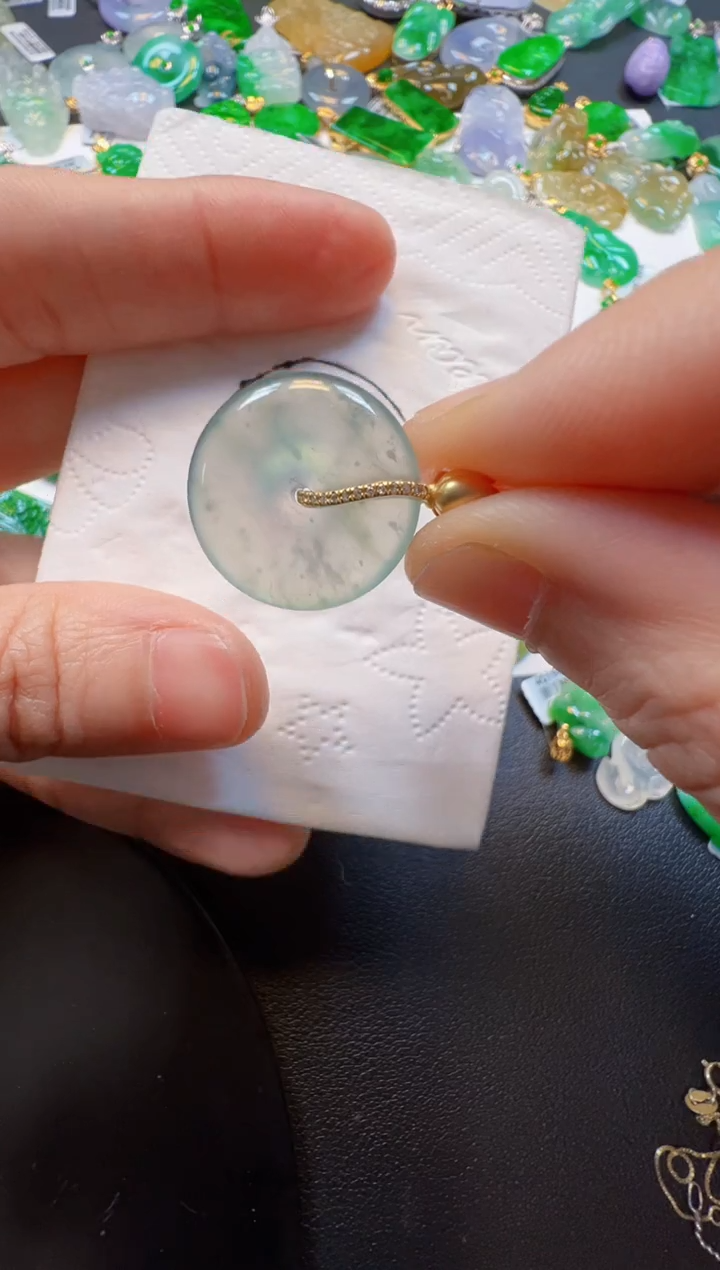 【闪购商品】翡翠吊坠(不含链)18K金镶嵌2800