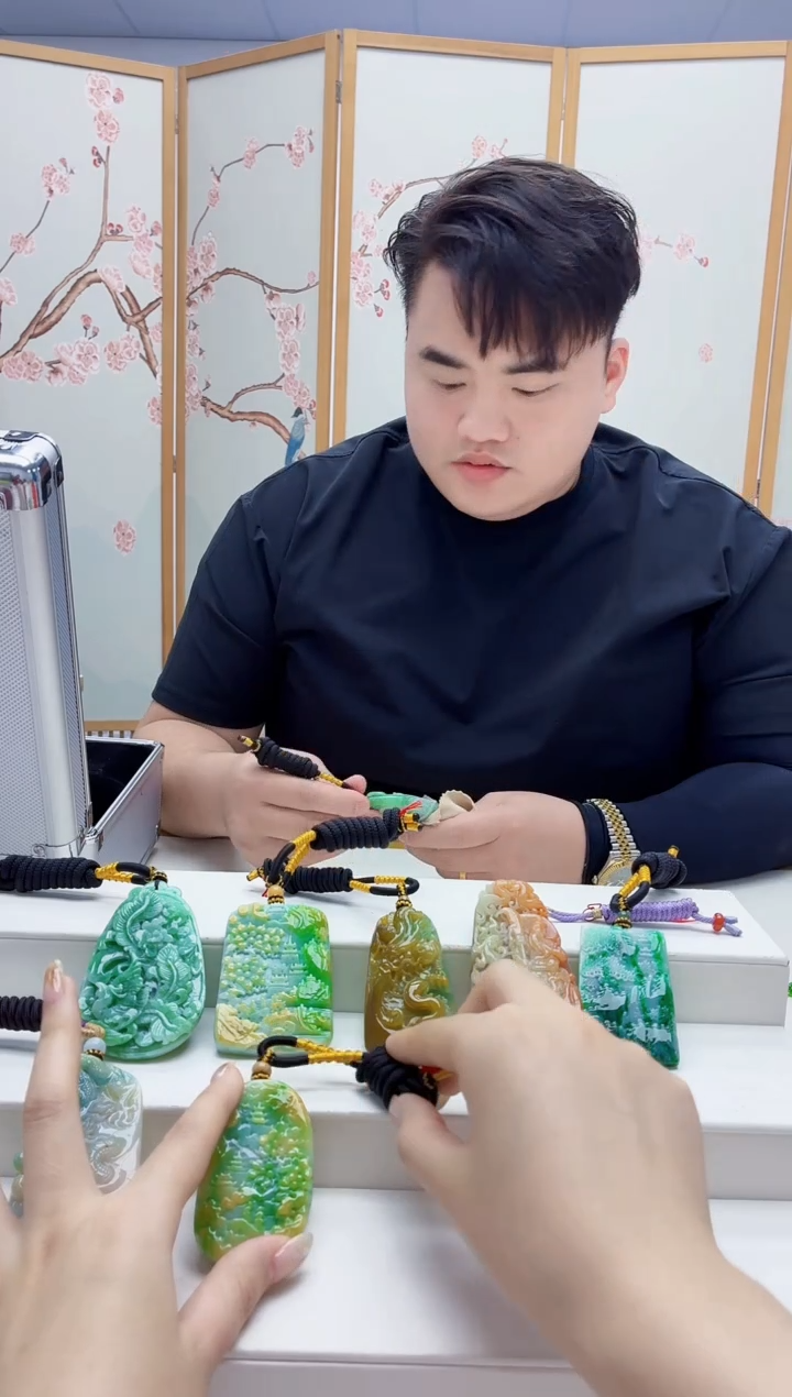 未镶嵌定制翡翠A**理5060jw-毛货挂件