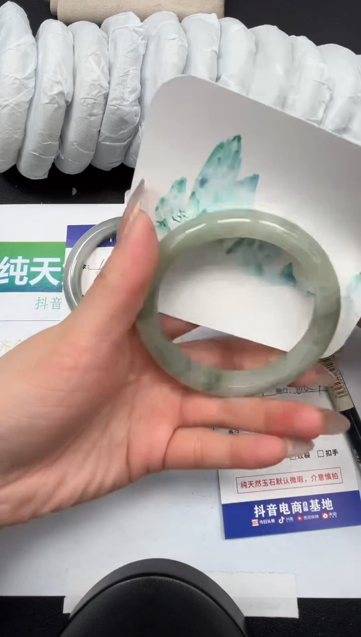 【闪购商品】石英质玉手镯未镶嵌109-60.4