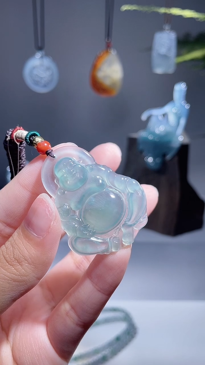 颈饰未镶嵌翡翠佛公