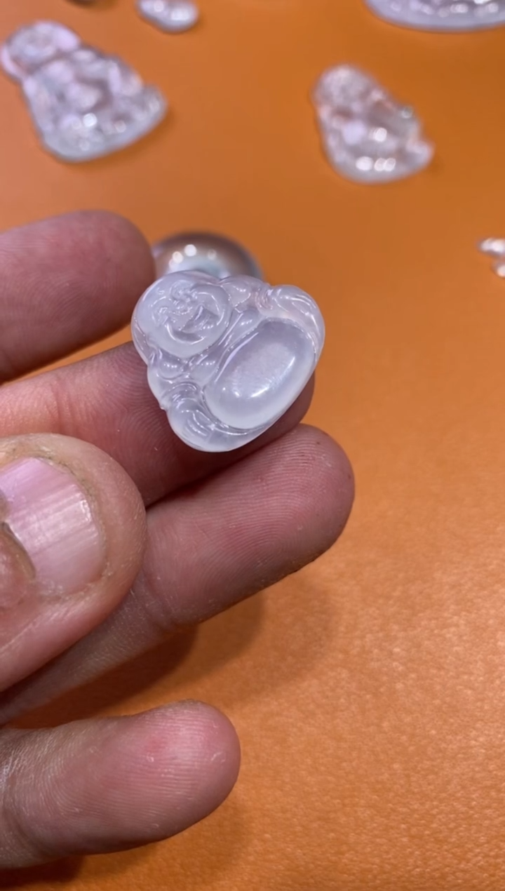 【闪购商品】翡翠颈饰未镶嵌佛公380