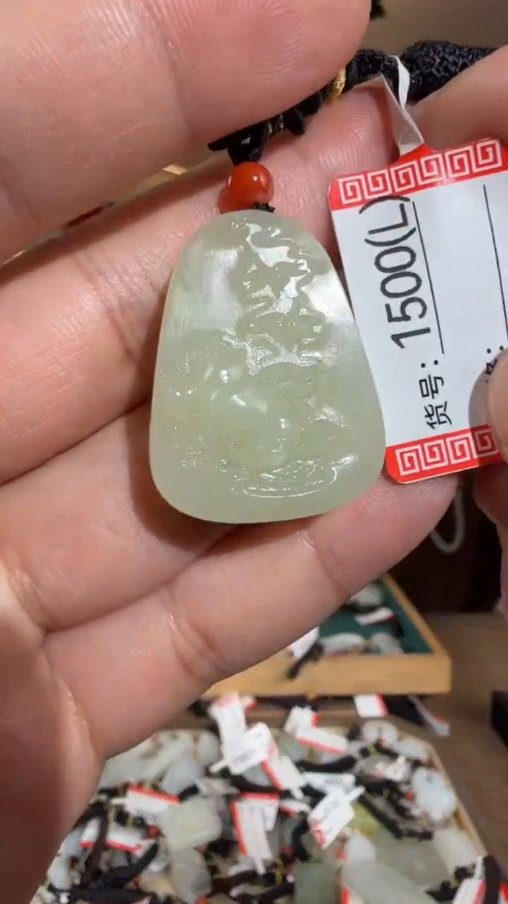 颈饰未镶嵌和田玉1L