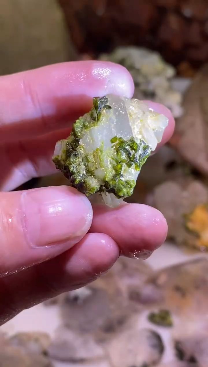 未镶嵌珠宝半成品水晶67号四川美姑超七花园水晶