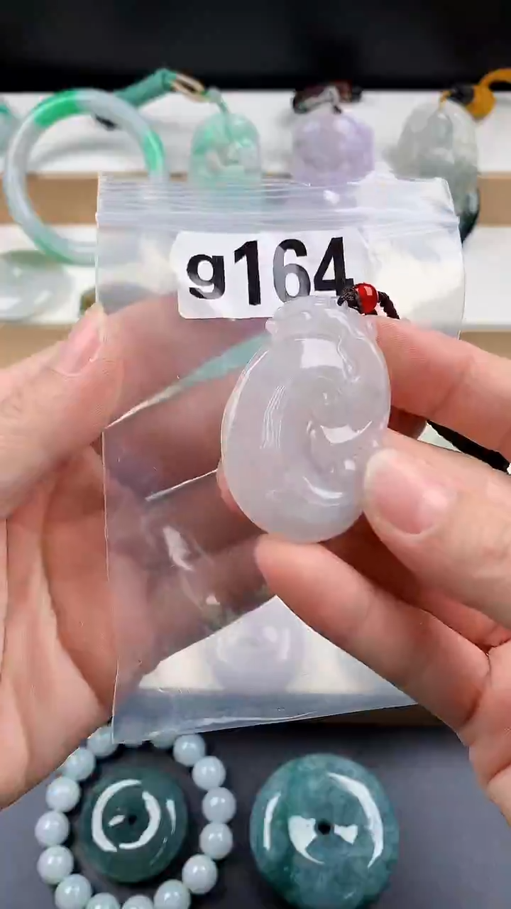 颈饰未镶嵌翡翠天然翡翠吊坠挂件