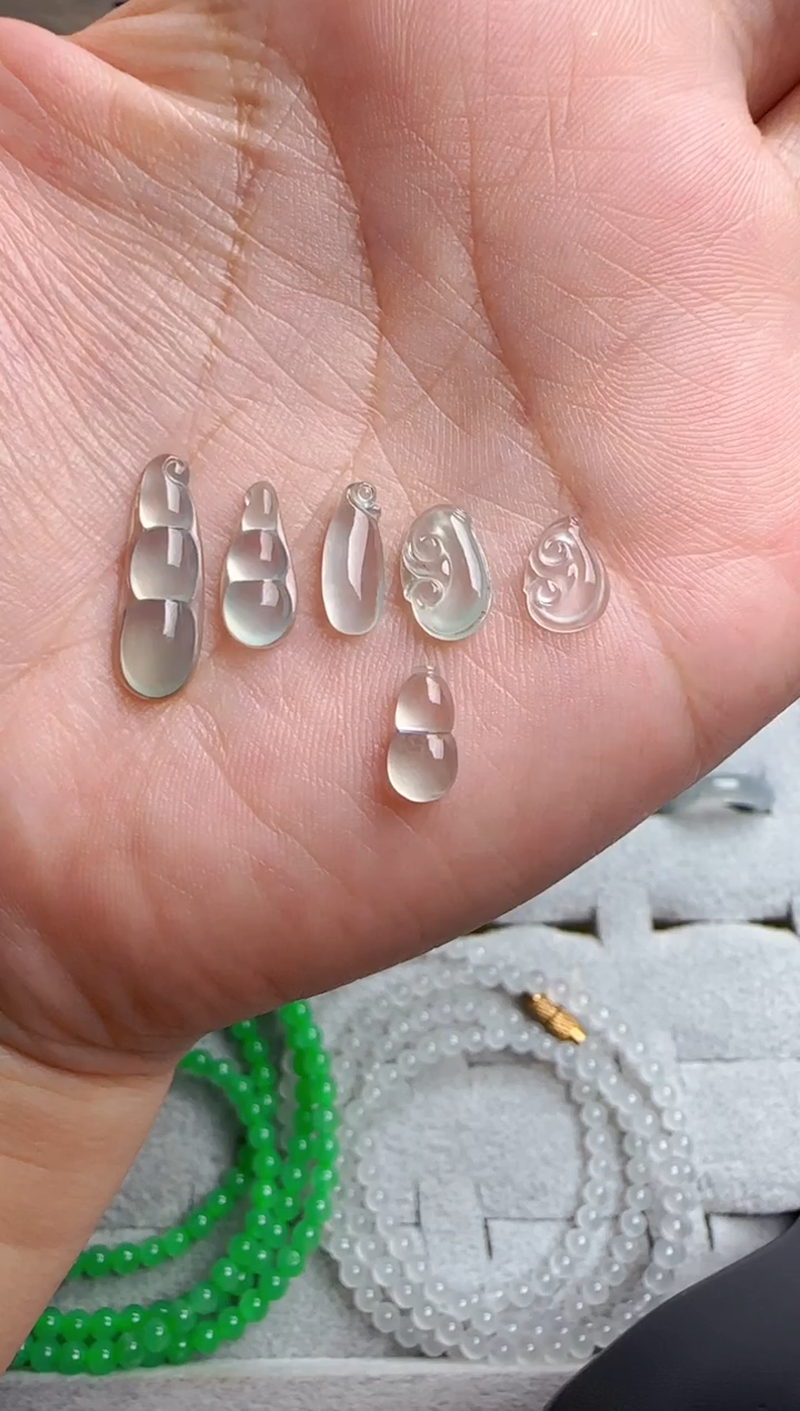 定制翡翠未镶嵌冰玻种翡翠挂件共6颗