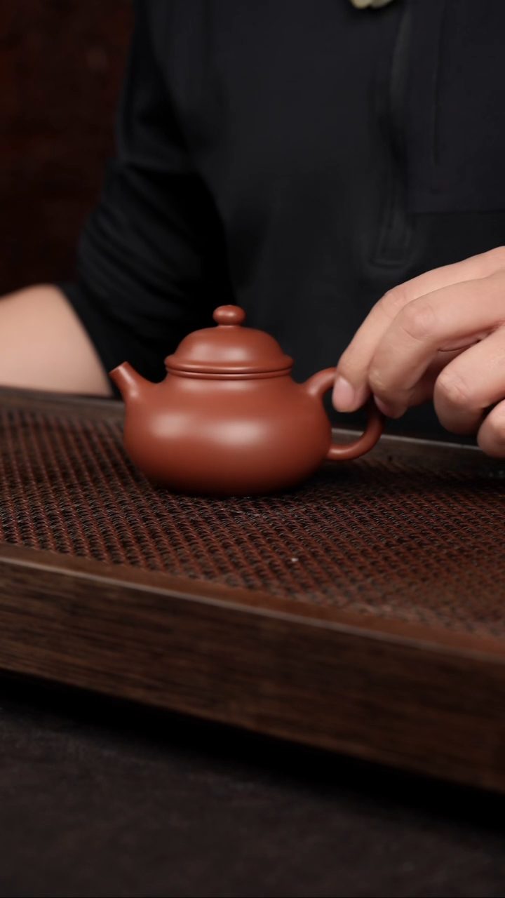 【闪购商品】紫砂茶壶底槽清容天【带矿标证书】