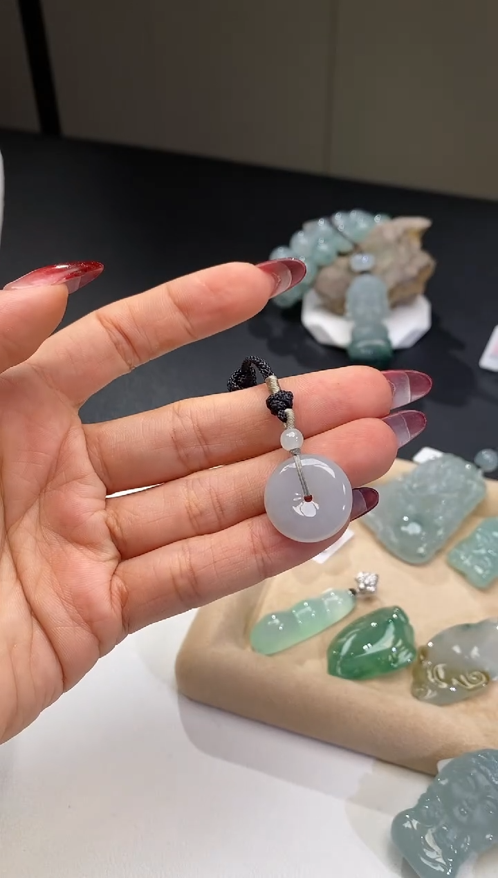 【闪购商品】翡翠颈饰未镶嵌扣子