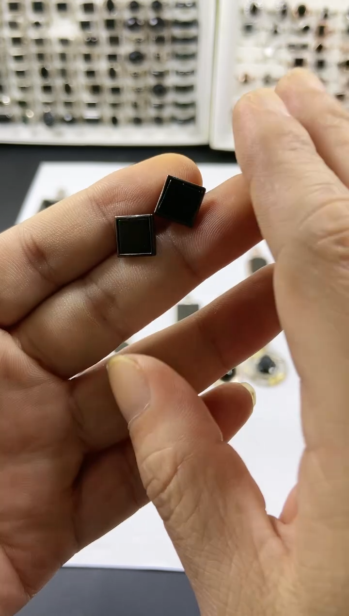 银S925镶嵌翡翠耳钉方形