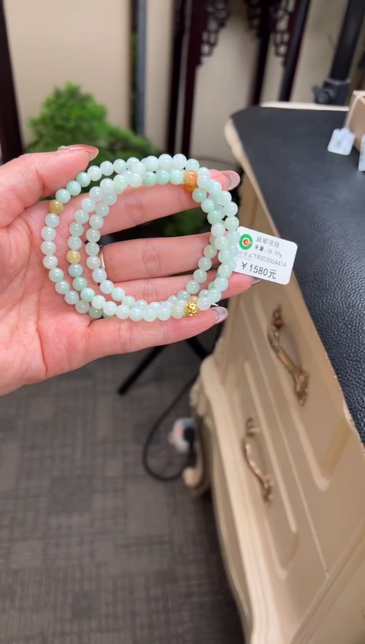 【闪购商品】翡翠手串未镶嵌绿色